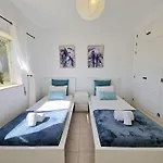 Oasis Park Al Lejlighed