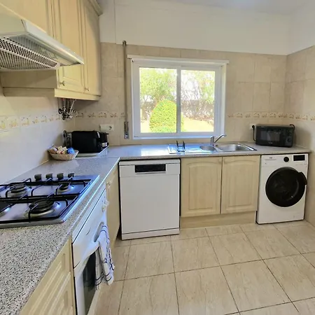 Oasis Park Al Apartment *